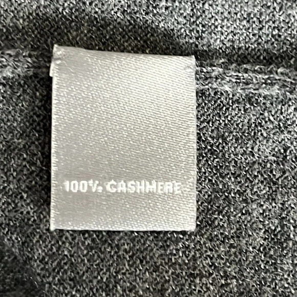 Neiman Marcus The Cashmere Collection Cardigan in Heather Grey - NEW - Small - Picture 8 of 9